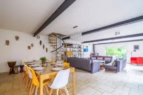 Large house · Heated pool · 11 people - Image 3