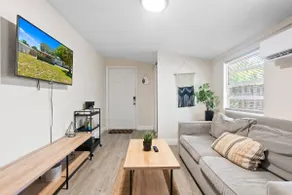 Comfortable Queen Suite | Near Lauderdale-by-the-Sea - Image 4