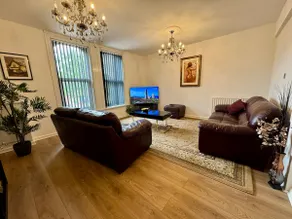 Lovely 2 bed Apartment, Arnold Town centre. - Image 2