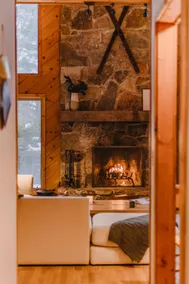Stylish Getaway w/ Hot Tub & Firepit Near Stratton - Image 4