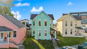 Lovely 2 bedroom Town Home - Close To It All! - Image 5
