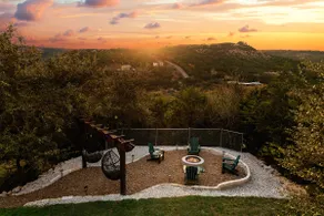 Epic Views + Game Room | 3 Min to Canyon Lake - Image 2