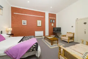 The Delius Suite: Bert's B&B - Image 2