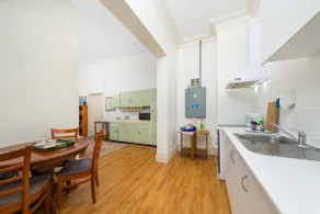 The Delius Suite: Bert's B&B - Image 5