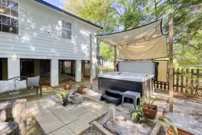 The Endless Summer-Hot Tub-7 beds - Image 3