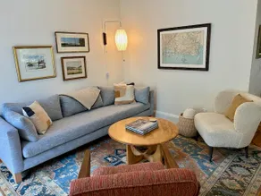 Crooked Road Cottage, Cozy Coastal Retreat - Image 2