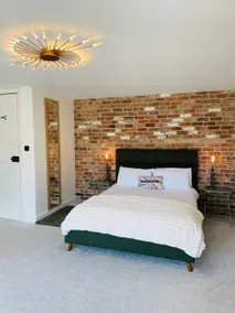 Characterful and contemporary 5 bedroom farmhouse - Image 5