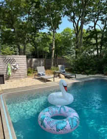 Sparkling East Hampton Oasis 3 bed 2 bath w/heated pool. Pets Welcome! - Image 2
