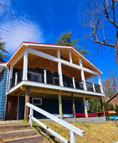 Cozy Lakefront 3 Bedroom 2 bath home on Sand Pond - Image 3