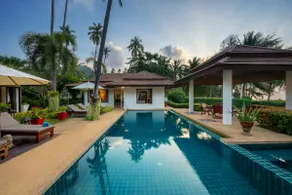 Front de mer, superbe environnement, piscine privée et personnel - Image 3