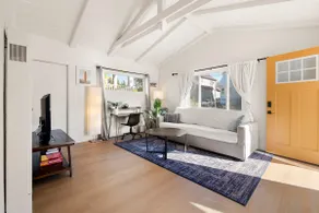 Convenient 1BD Near Bushrod & Berkeley w/ Parking - Image 3