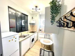 Charming 2-room apartment in the city center with parking - Image 5