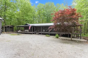 Quiet Cabin Close to Campus - Image 2