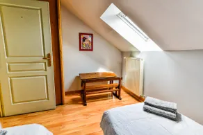 Spacious apartment with air conditioning - Image 4