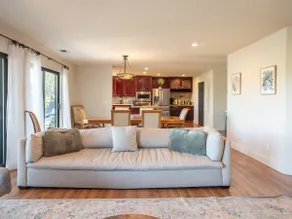 Spacious home | Hottub, Pool, EV charger, Firepit - Image 4