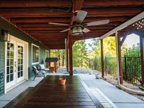 Spacious home | Hottub, Pool, EV charger, Firepit - Image 3