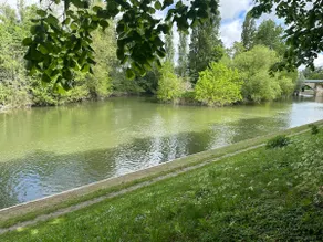 View of the Seine – Pool – Comfortable – 2 min to RER A-4* - Image 2