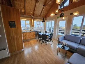 Cosy cottage w/hot tub and views - Image 2