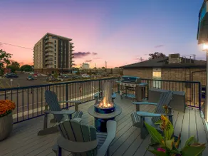 The Port Quarters: Canal View - Image 2