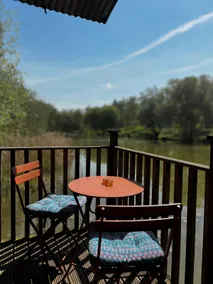 Lakeside Cabin on Stilts- 'Kingfisher' - Image 3