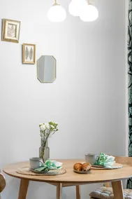 New studio apartment with free parking - Image 3