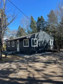 #4 Round Lake Guest House - Image 3