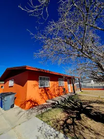 Complete Gated Home / 2 Bd / Cielo Vista Mall / Dl Sol Hos / i10 / - Image 3