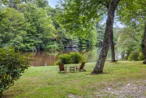 Highlands cabin 6 mins to Main St on scenic pond - Image 3