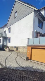 Quiet apartment with balcony and terrace - Image 2