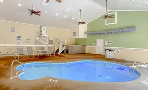 No Stairs! Hot Tub! Indoor Pool! Boat Slip - Image 2