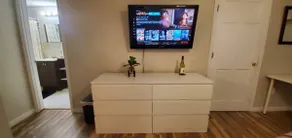 Cozy Studio w private entrance - Image 3