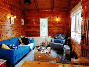 A cabin on the shores of Lake Frio - Image 2