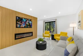 Miami's Hidden Gem | 5 BED & SLEEP 8! - Image 3