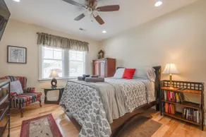 Two Classy Homes - Sleeps 20, Steps from the Beach - Image 3