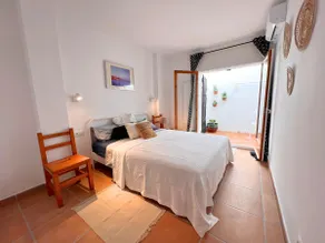 Cozy flat 1 min walk to beach! - Image 2