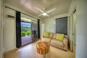Mena Creek Flower House - Image 2
