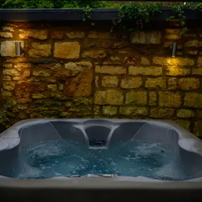 Cotswolds Corner Cottage - Image 5