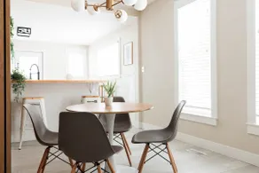 Arianna's Modern Makeover (5 Beds 2 Baths) - Image 5
