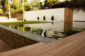 Luxury House with Private Beach and Heated Pool - Image 4