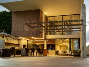 Luxury House with Private Beach and Heated Pool - Image 5
