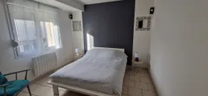 Spacious apartment, free parking - Image 5