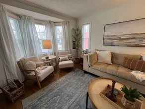 Avon Lake -Just Remodeled! Roomy 2BR Charming Home - Image 2