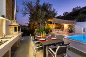 Amazing Summer Villa - Image 3