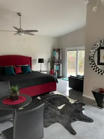 New couples retreat w/12 foot deck, hot tub, 360 amazing hill country views - Image 4