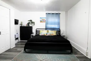 Beach Oasis | Mins to CP & SF | King/WD/Pet OK - Image 4
