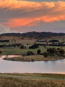 Hidden gem with magnificent view of Oberon Lake - Image 4