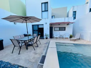 Yucasa – Pool – 8 Guests – Ground-Floor Room - Image 4
