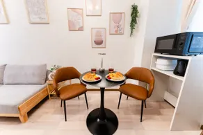 Nice Studio | 7 minutes to Ebisu on the Yamanote Line | 3 minutes to Shibuya | 12-hour check-in | High-speed WiFi | Washing machine with dryer - Image 3
