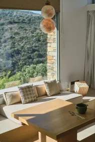 Valley Retreat with courtyard Hot Tub & Sea Views - Image 5