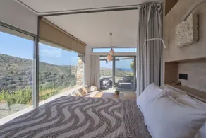 Valley Retreat with courtyard Hot Tub & Sea Views - Image 2